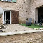 Independant Avec Terrasse Et Jardin Appartement