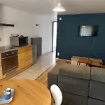 Independant Avec Terrasse Et Jardin
