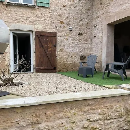 Independant Avec Terrasse Et Jardin Daire