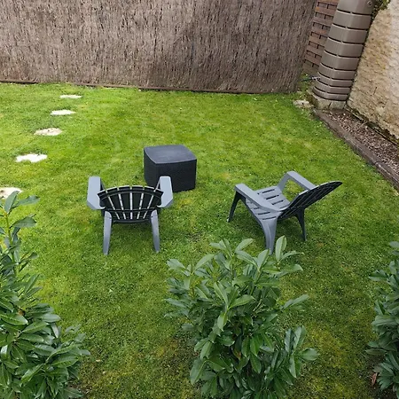 Independant Avec Terrasse Et Jardin *