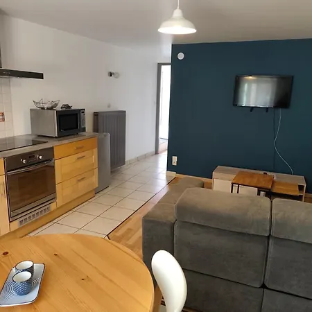 Independant Avec Terrasse Et Jardin