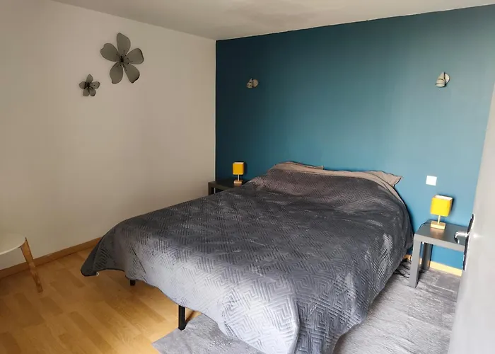 Independant Avec Terrasse Et Jardin