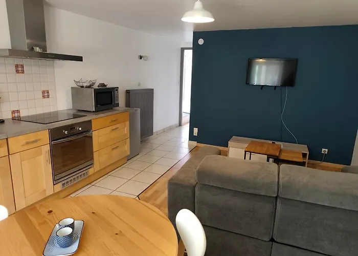 Independant Avec Terrasse Et Jardin